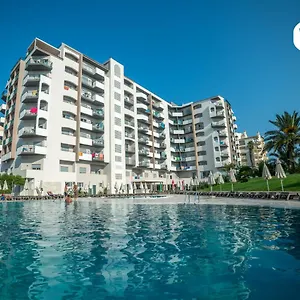 4* Lägenhetshotell Flor Da Rocha